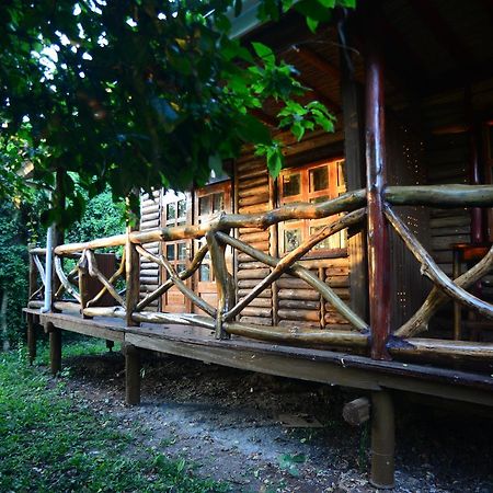 Serenada Eco Resort Mukono Town 外观 照片