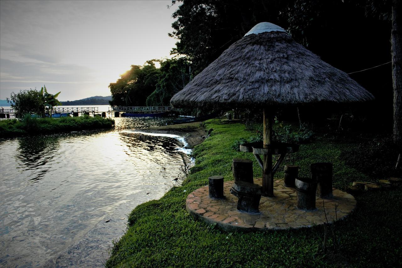 Serenada Eco Resort Mukono Town 外观 照片
