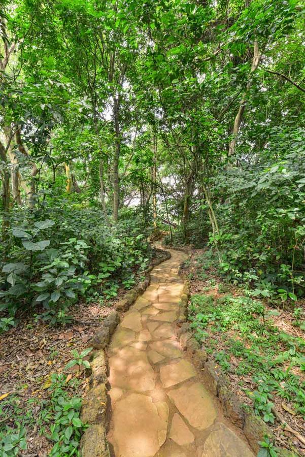 Serenada Eco Resort Mukono Town 外观 照片