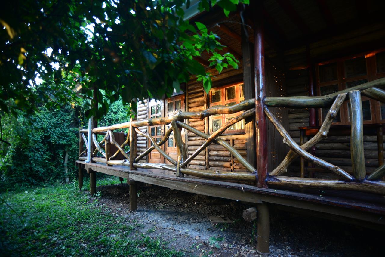 Serenada Eco Resort Mukono Town 外观 照片